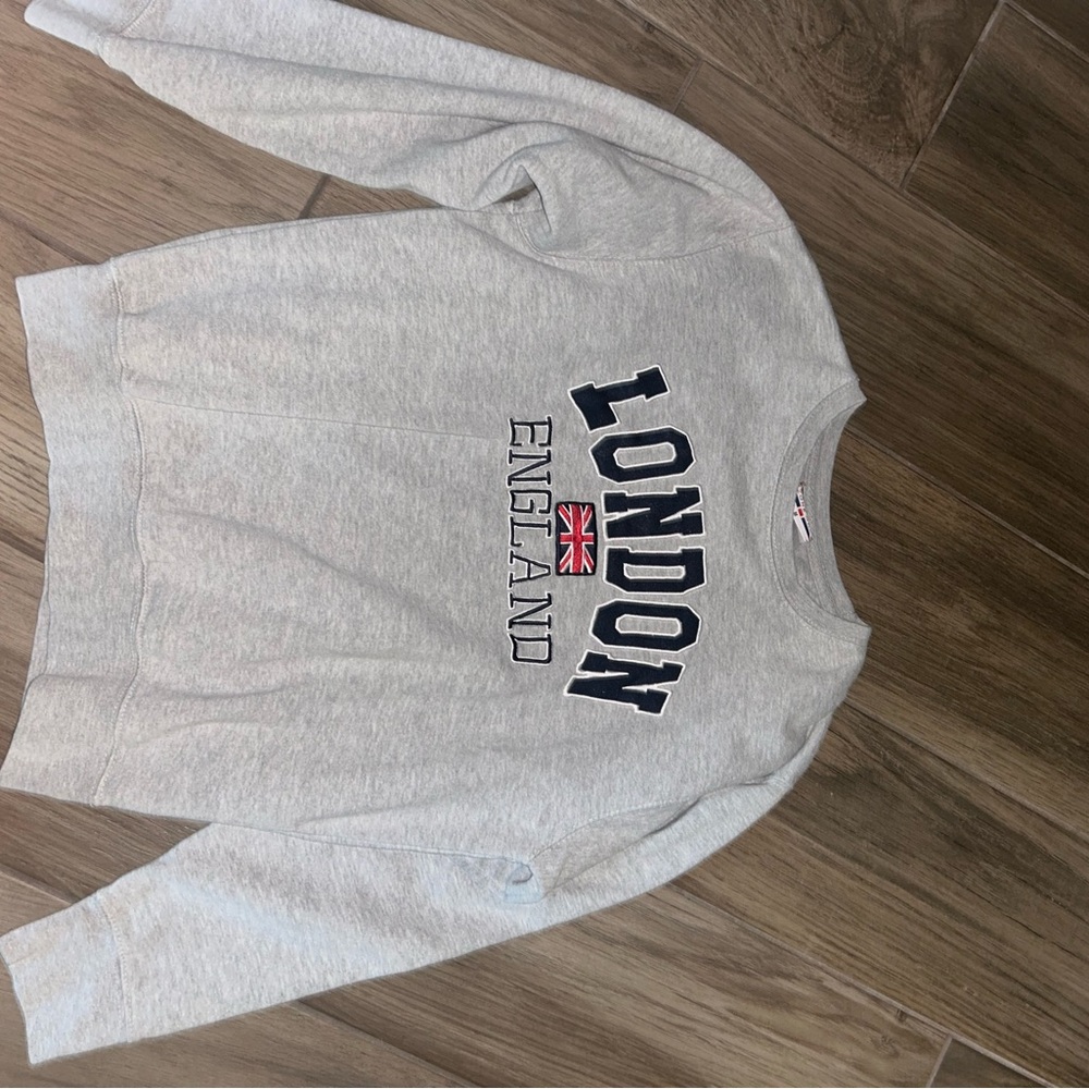 Heather Gray Crewneck Sweater with London Print